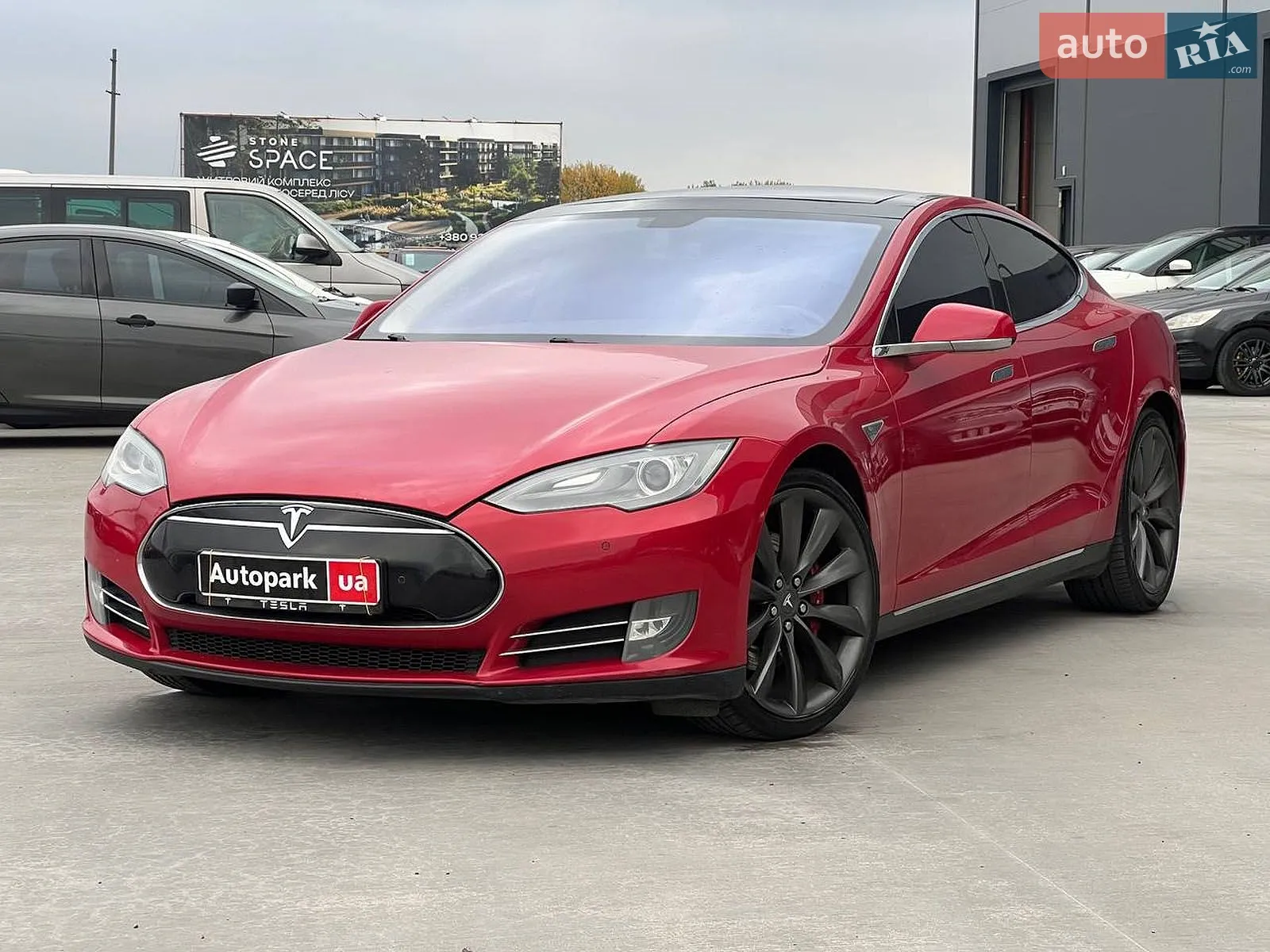 Tesla Model S, 2013