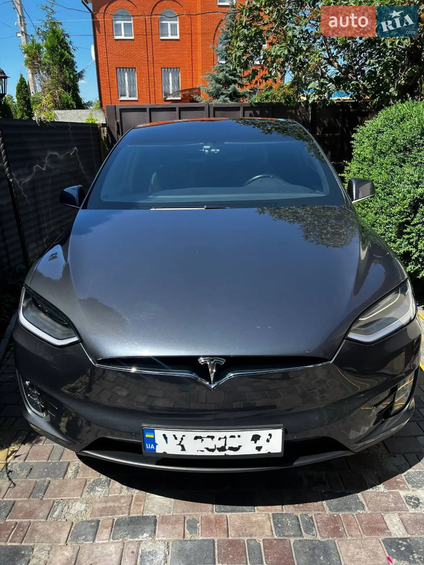 Tesla Model X, 2016