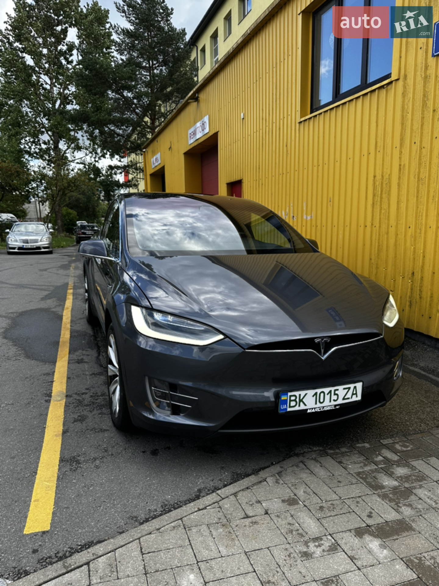 Tesla Model X, 2019