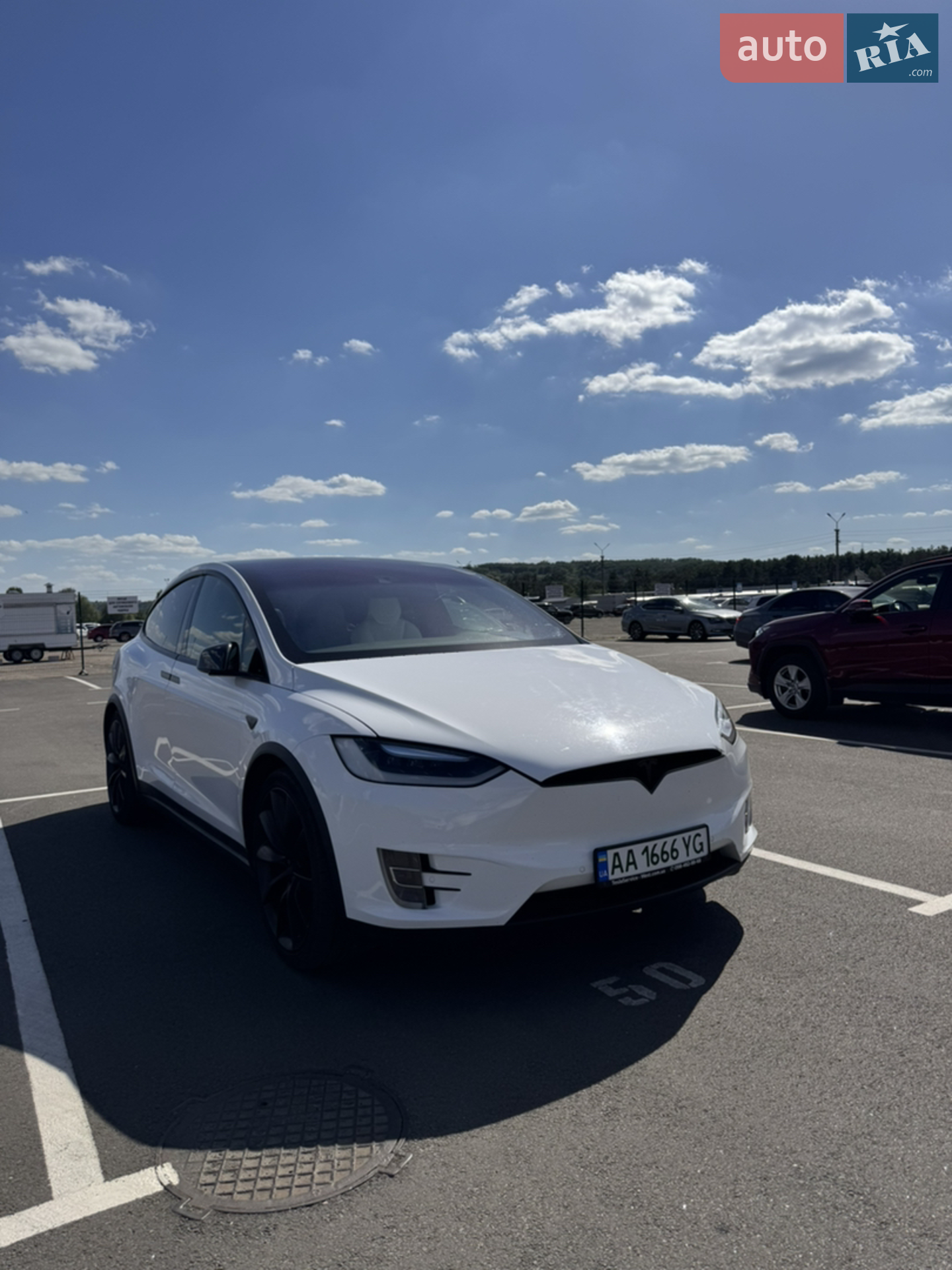 Tesla Model X, 2016