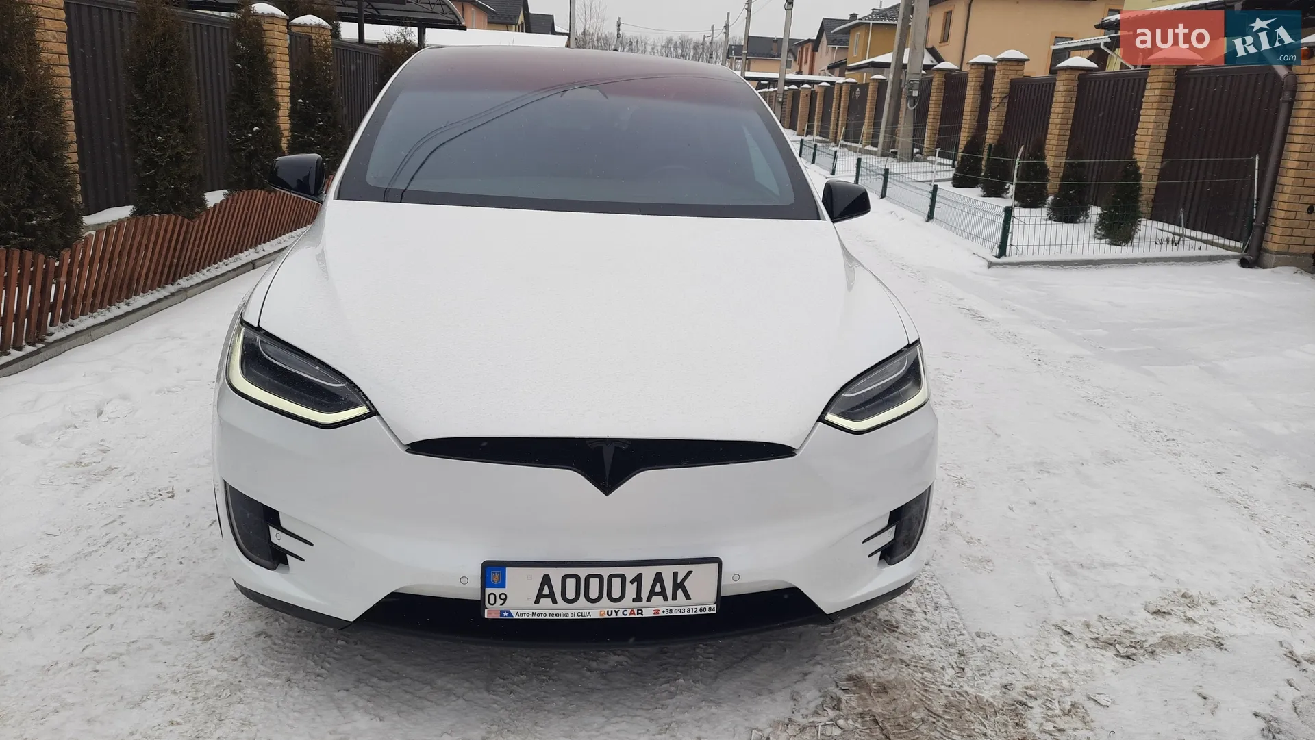 Tesla Model X, 2017