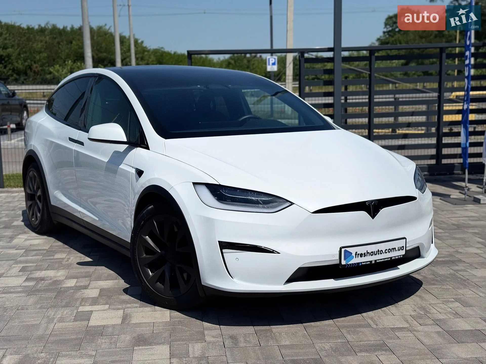 Tesla Model X, 2022