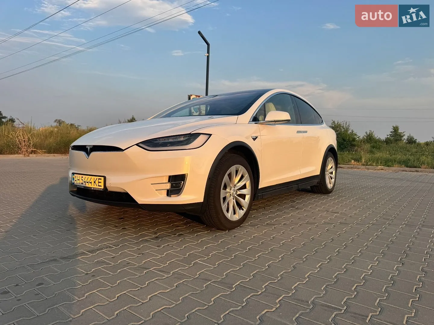 Tesla Model X, 2020