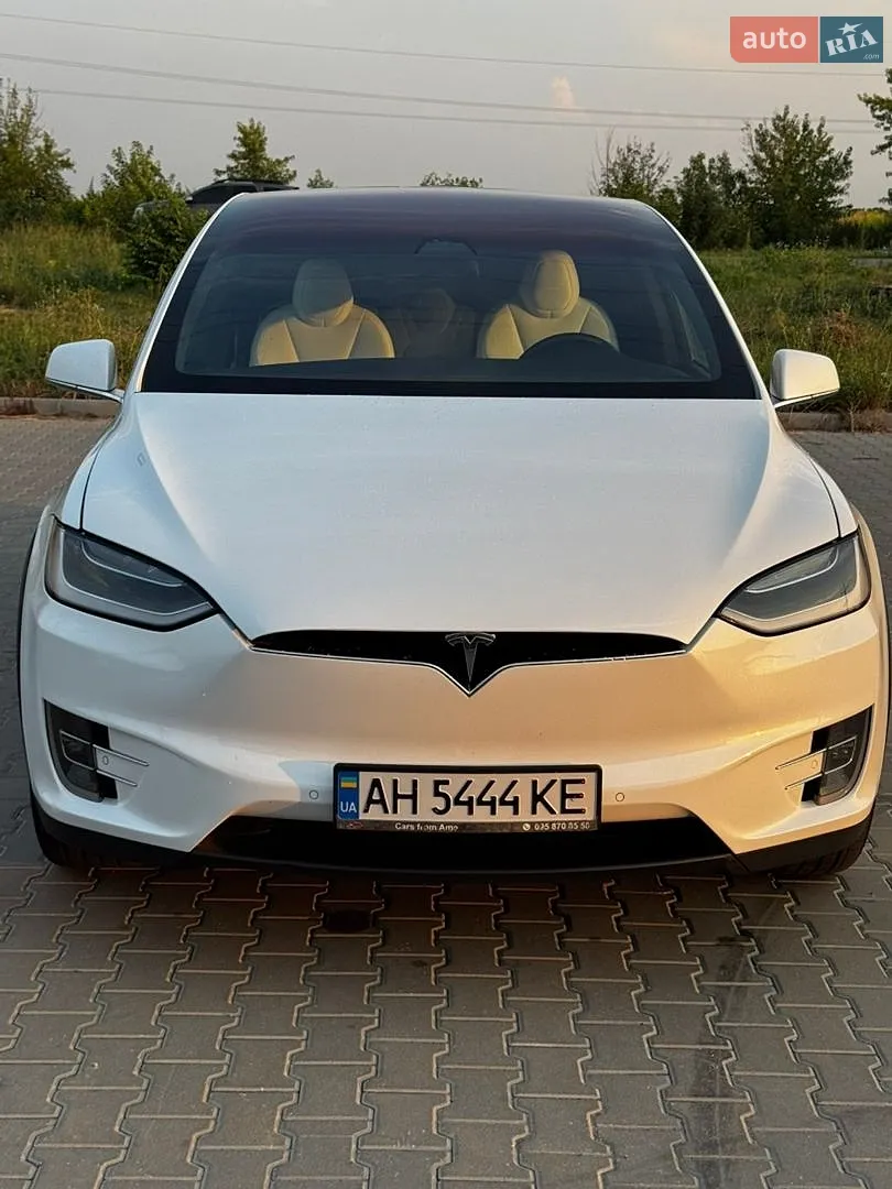 Tesla Model X, 2020