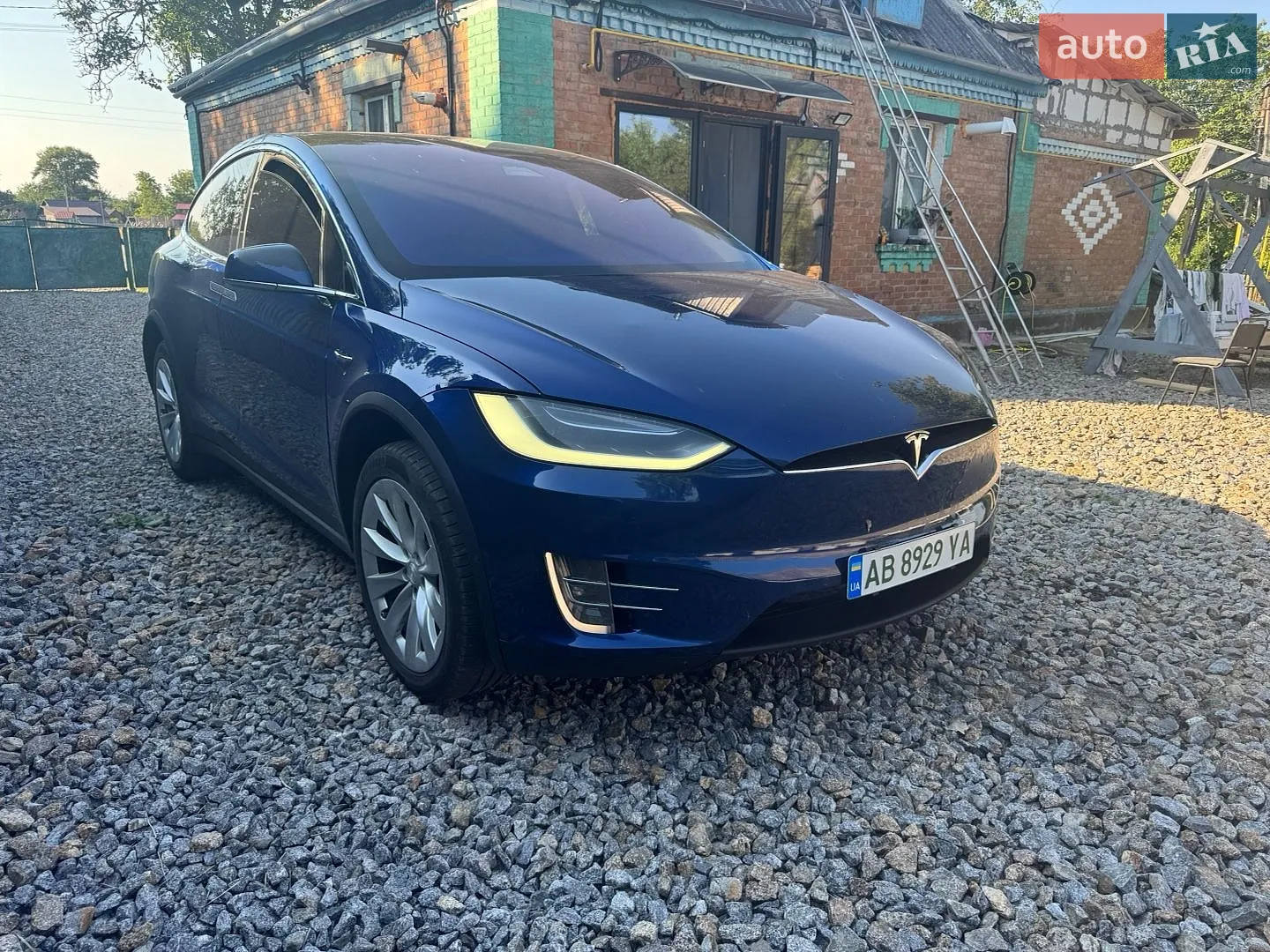 Tesla Model X, 2017