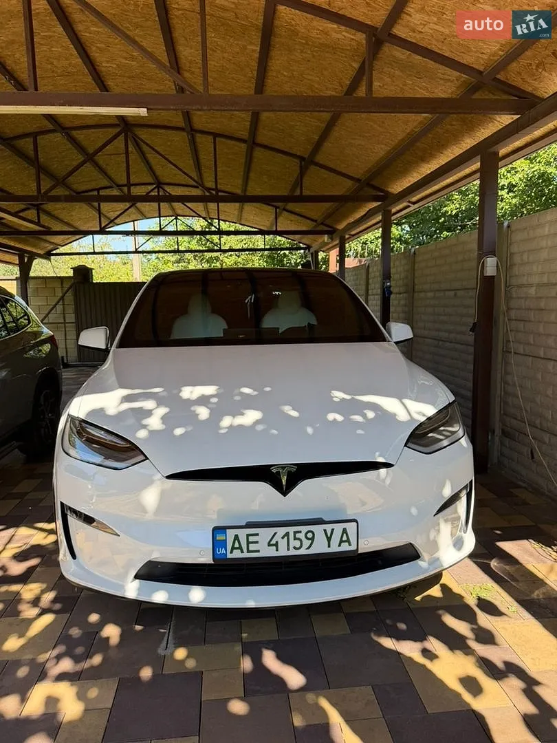 Tesla Model X, 2022