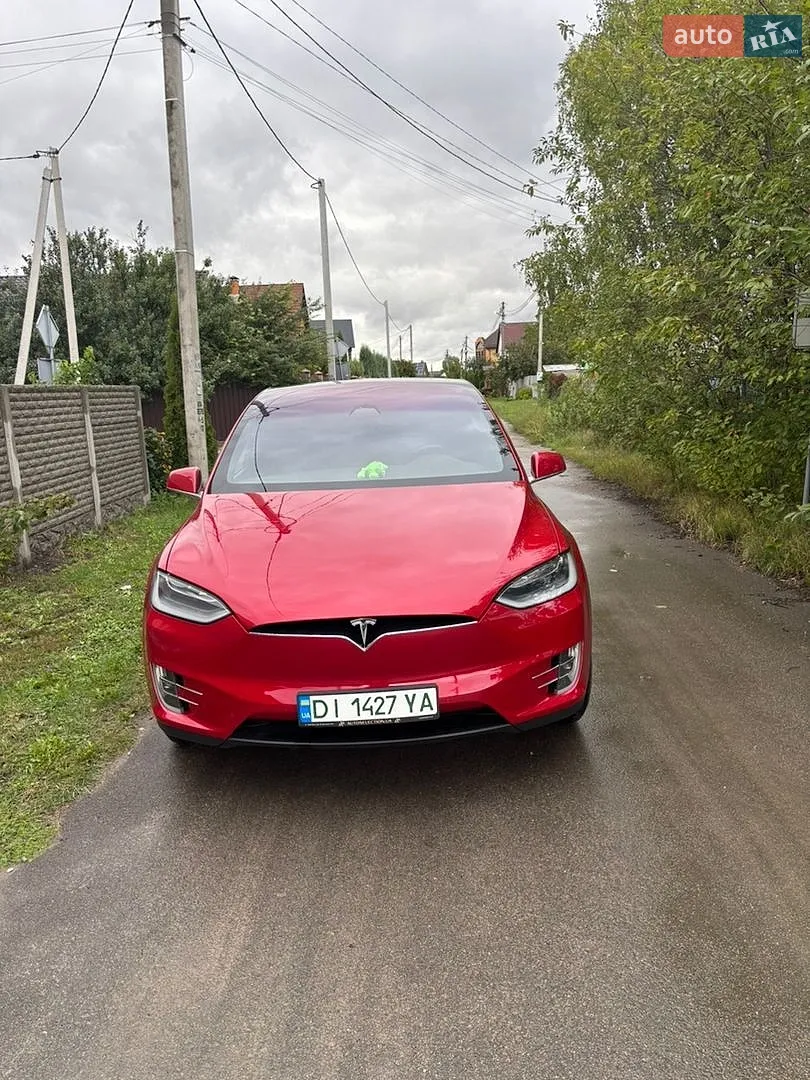 Tesla Model X, 2016