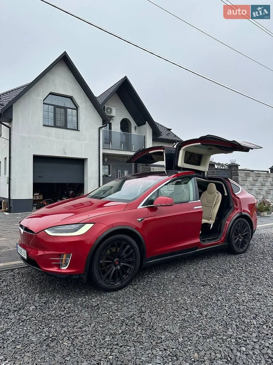 Tesla Model X, 2016