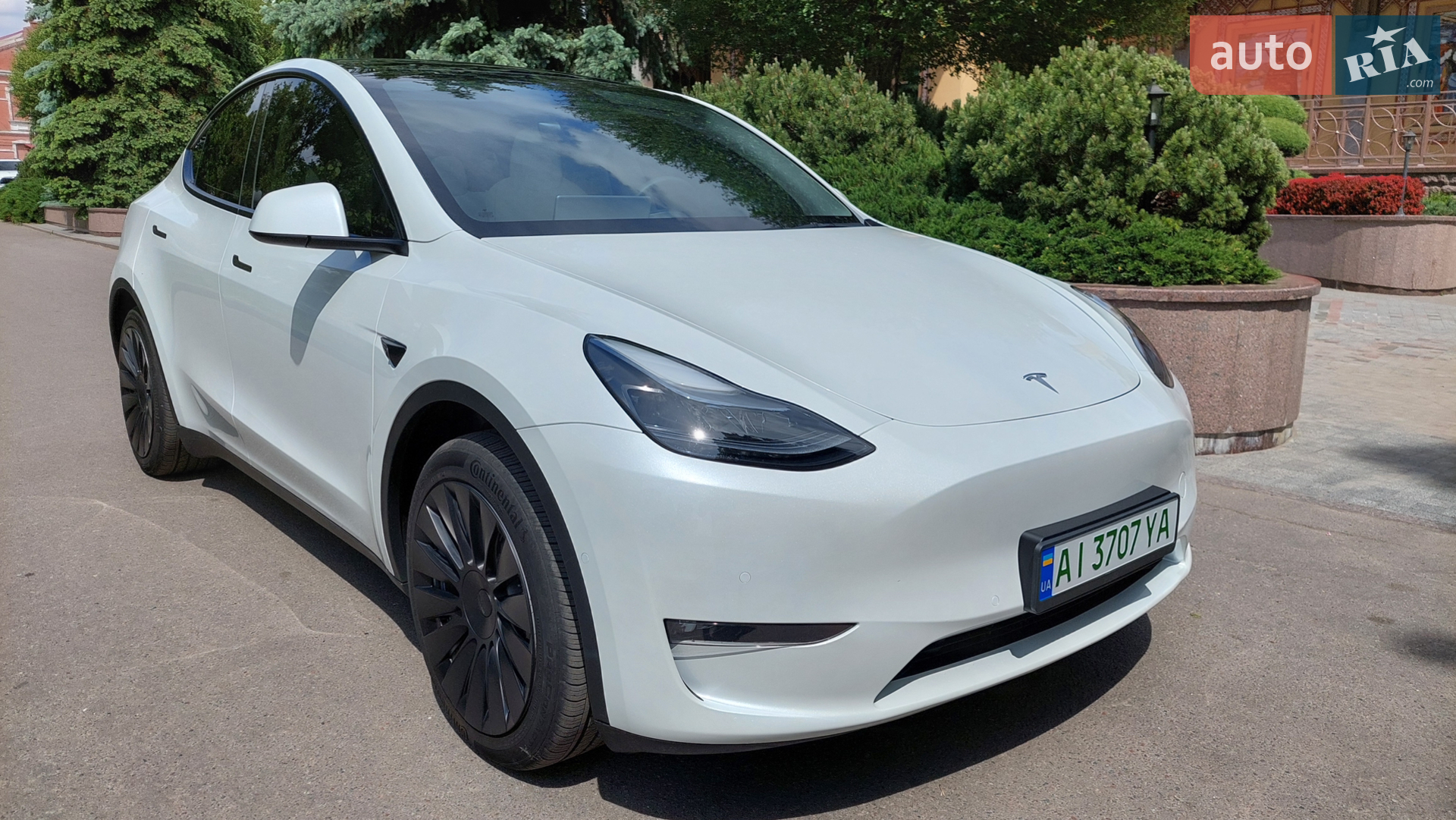 Tesla Model Y, 2022