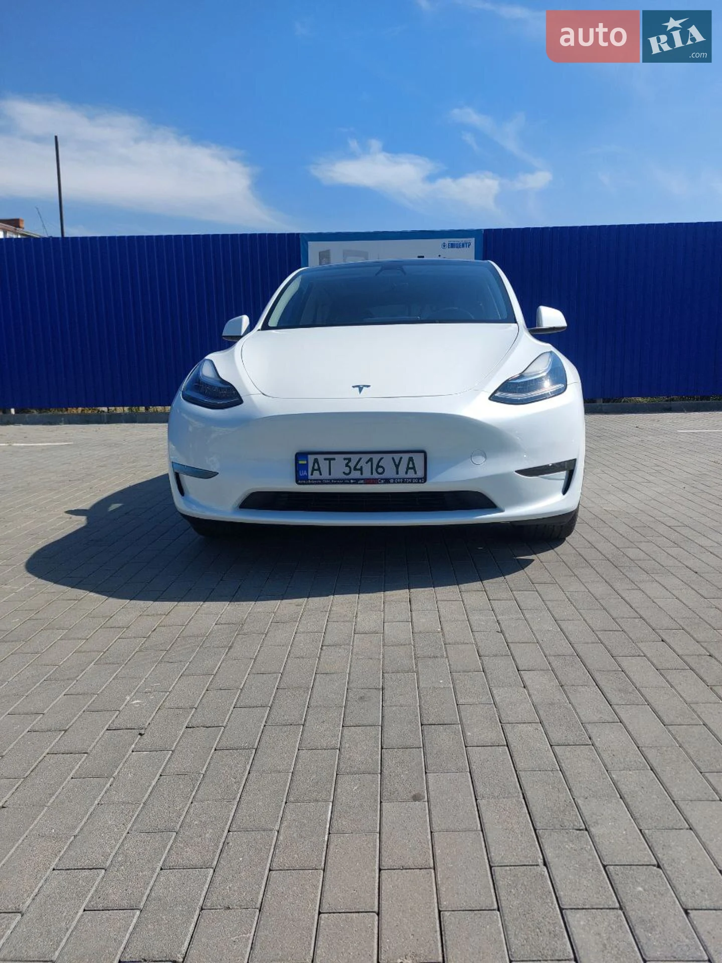Tesla Model Y, 2023