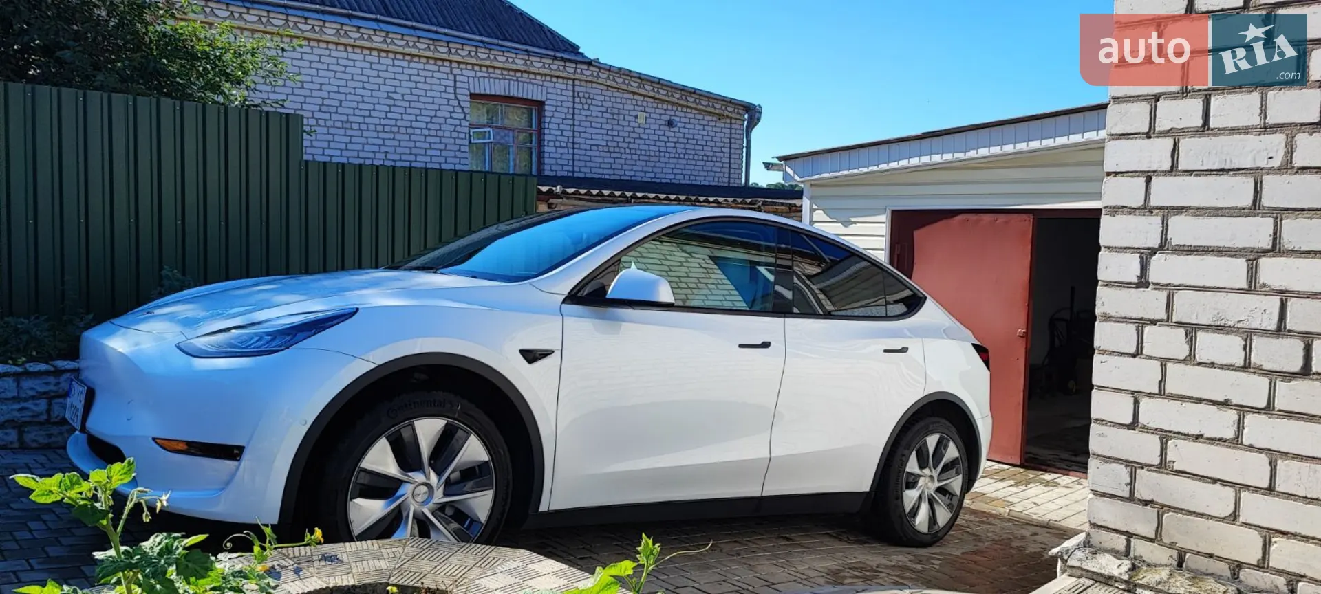 Tesla Model Y, 2022