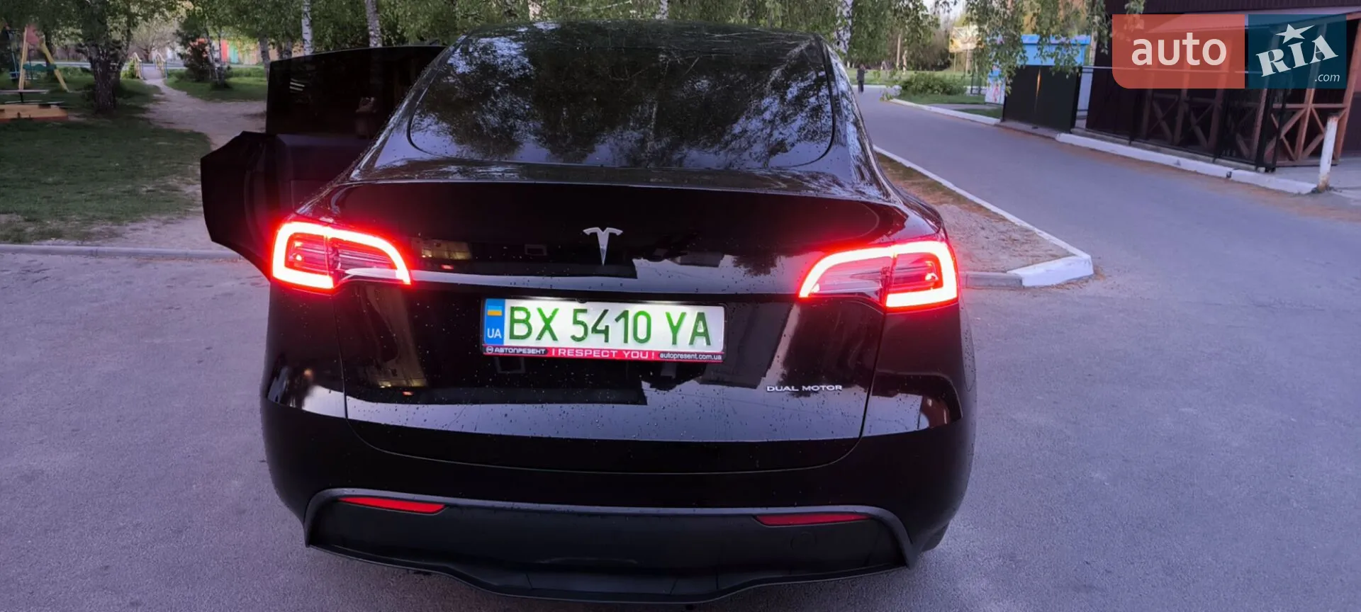 Tesla Model Y, 2023