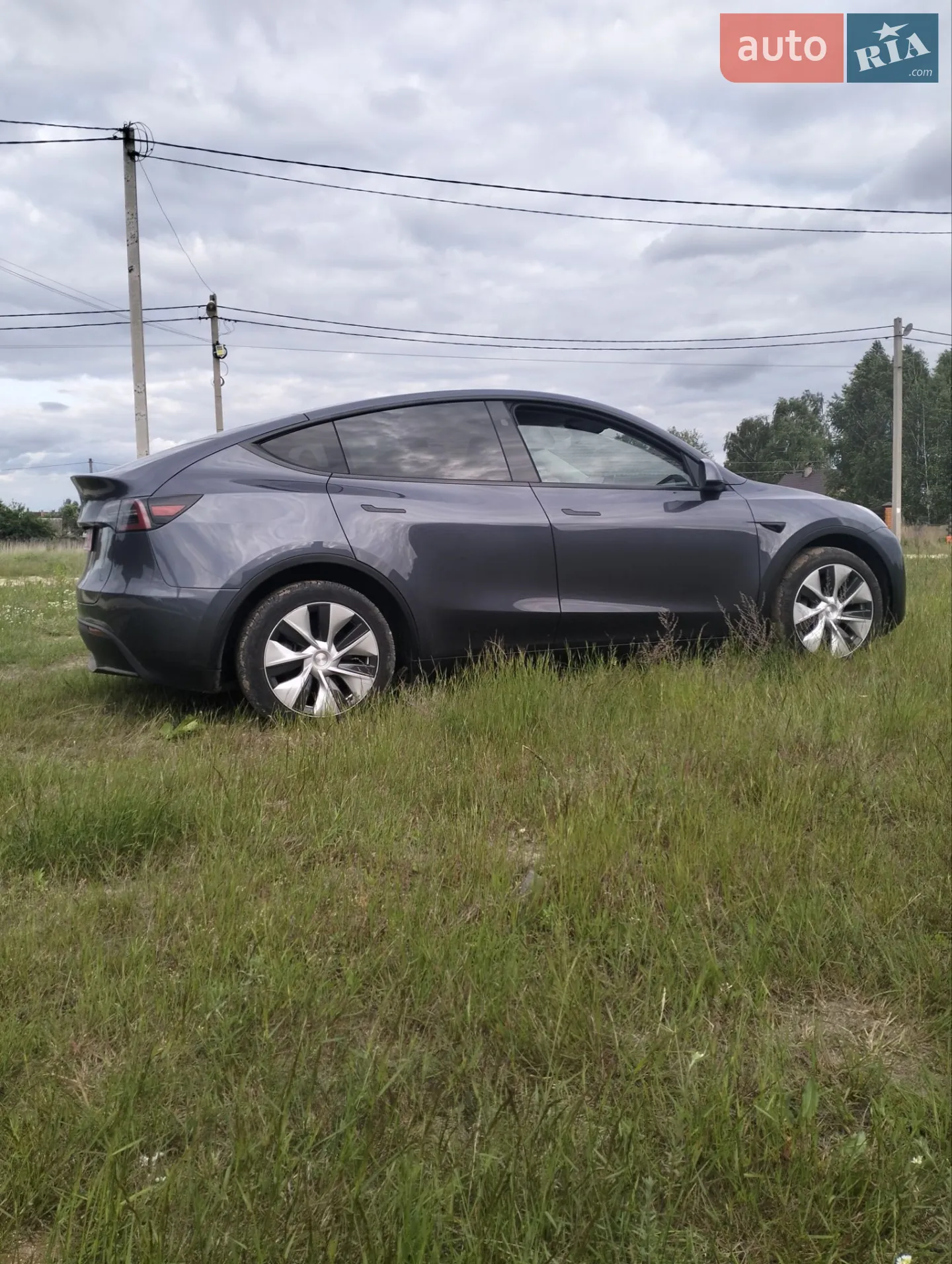 Tesla Model Y, 2023