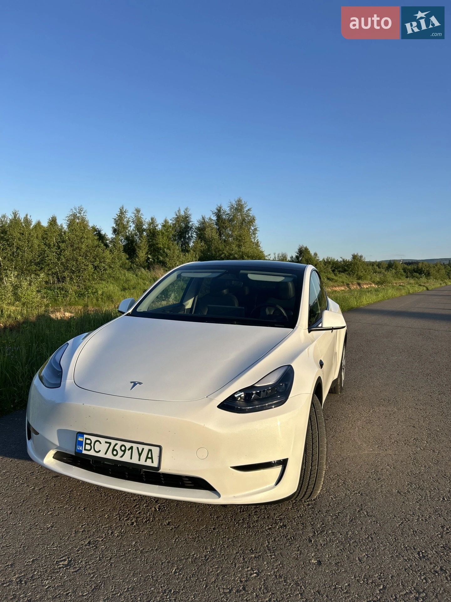 Tesla Model Y, 2023