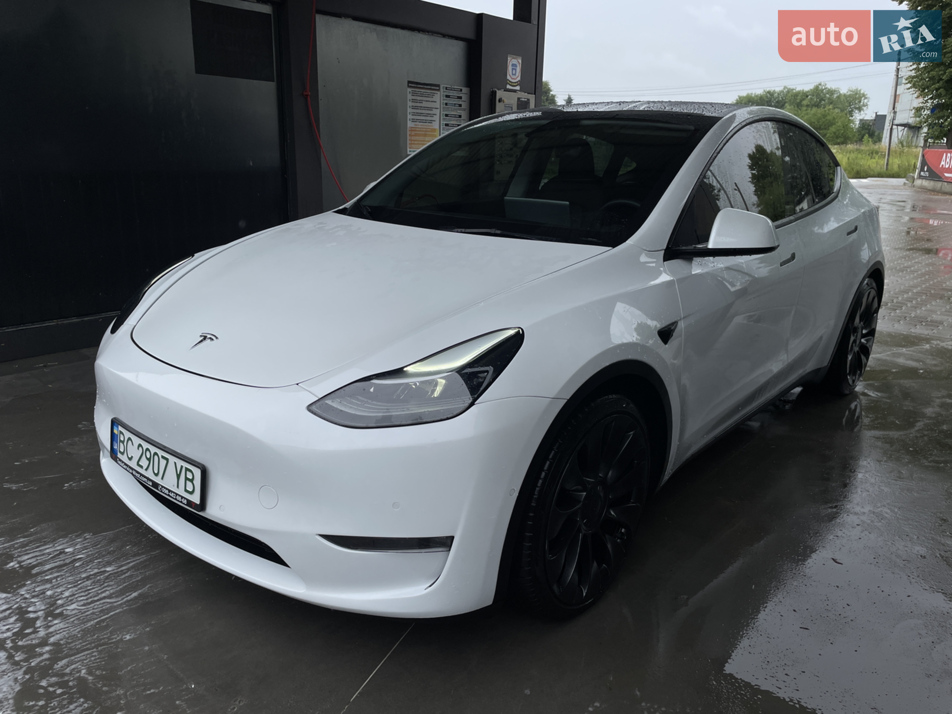 Tesla Model Y, 2022
