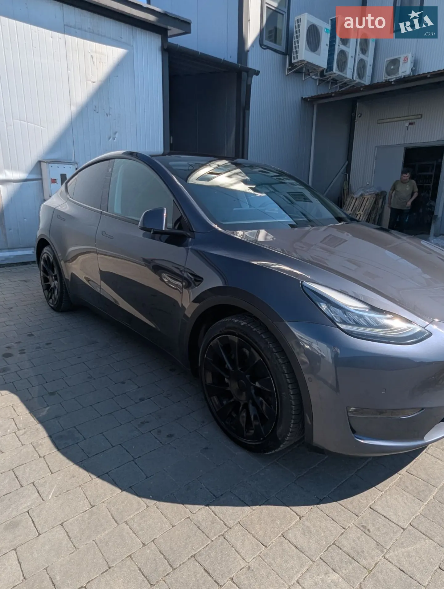 Tesla Model Y, 2022