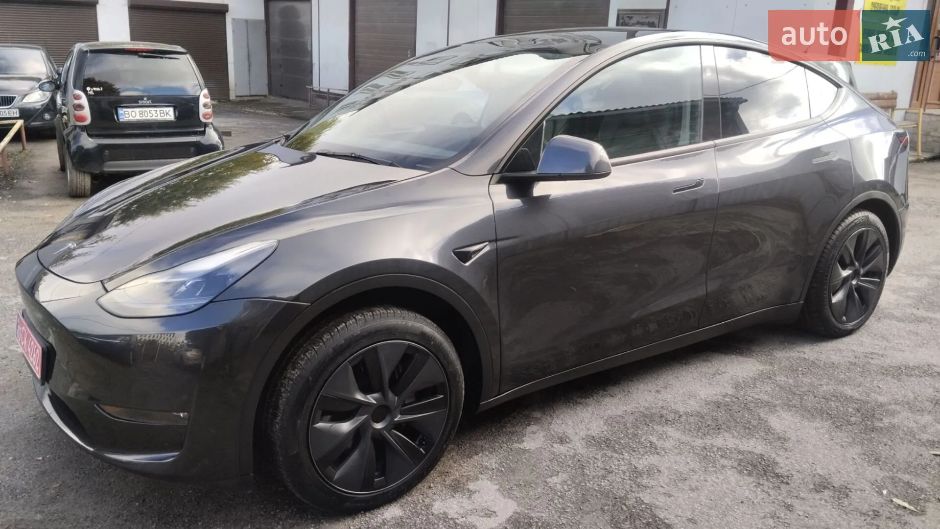 Tesla Model Y, 2024