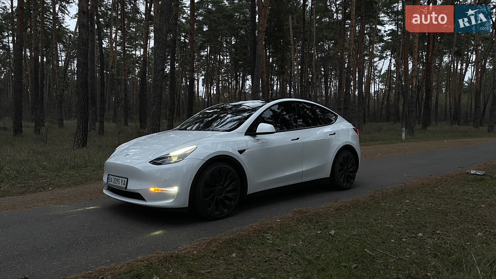 Tesla Model Y, 2022