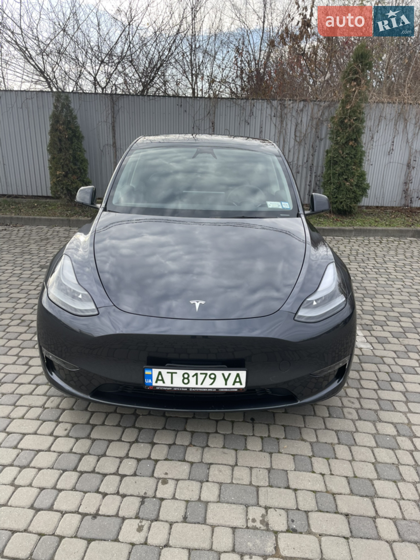 Tesla Model Y, 2024