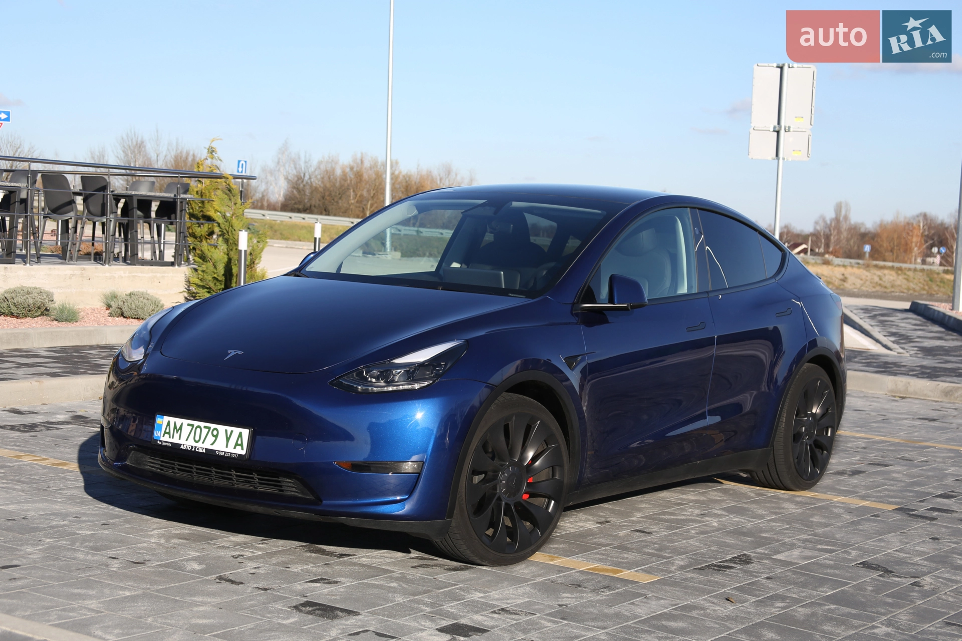 Tesla Model Y, 2024