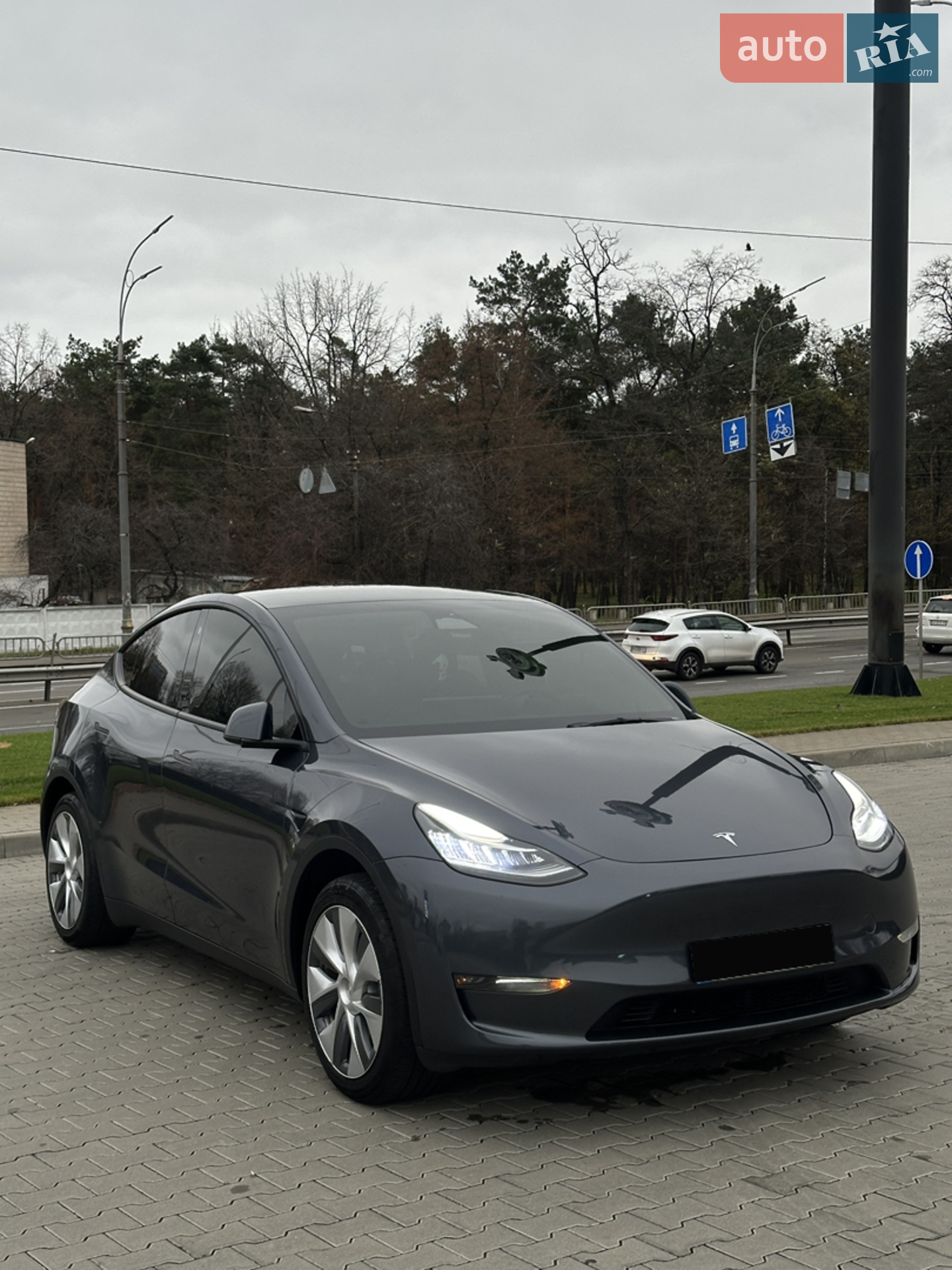 Tesla Model Y, 2022