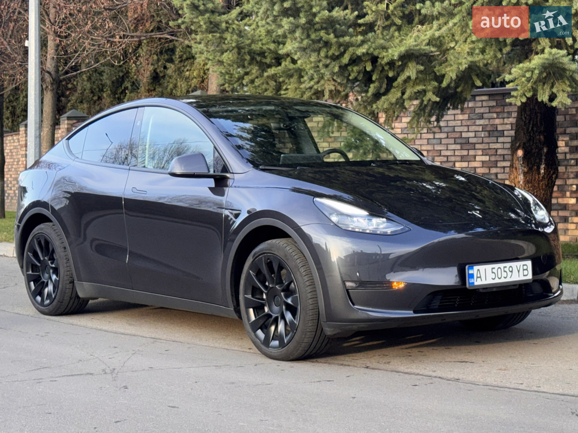 Tesla Model Y, 2024