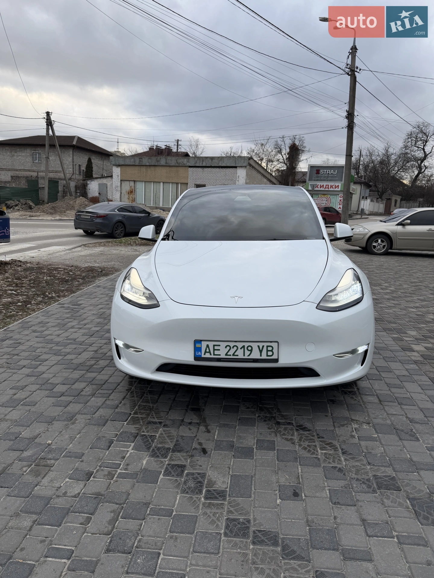Tesla Model Y, 2023