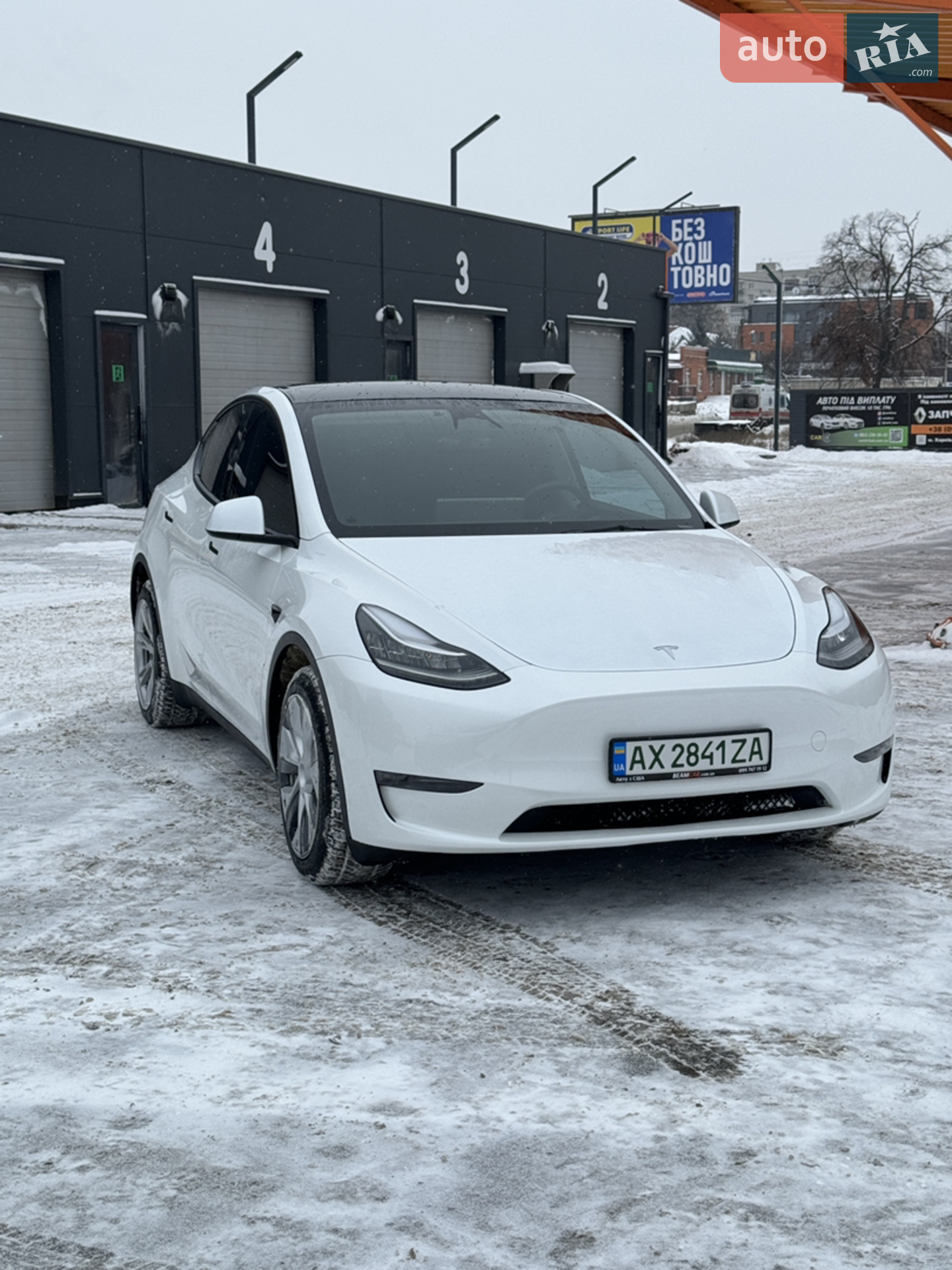 Tesla Model Y, 2023
