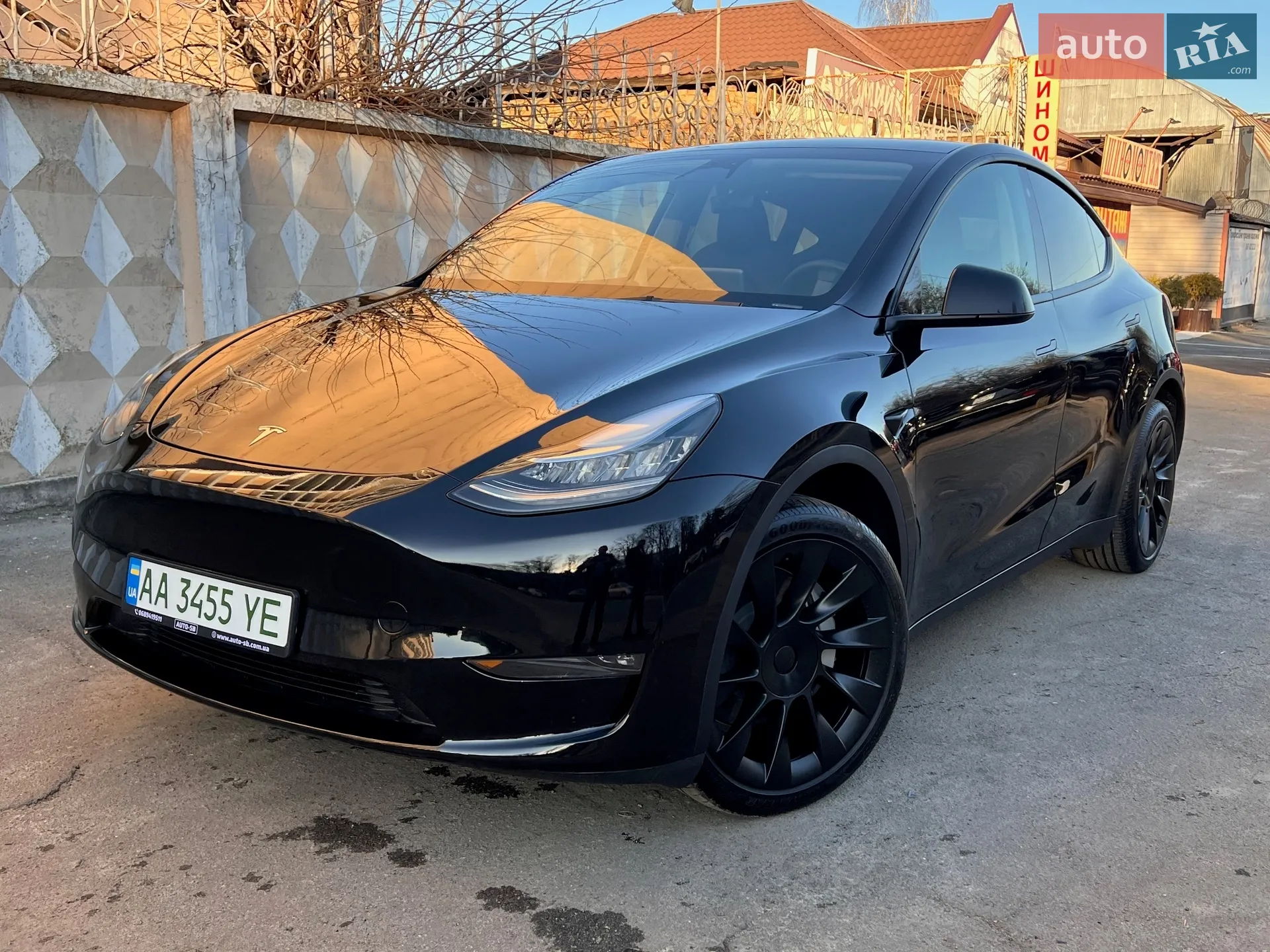 Tesla Model Y, 2023