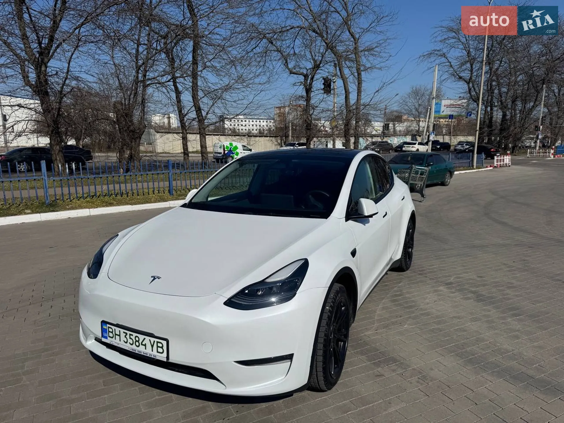 Tesla Model Y, 2023