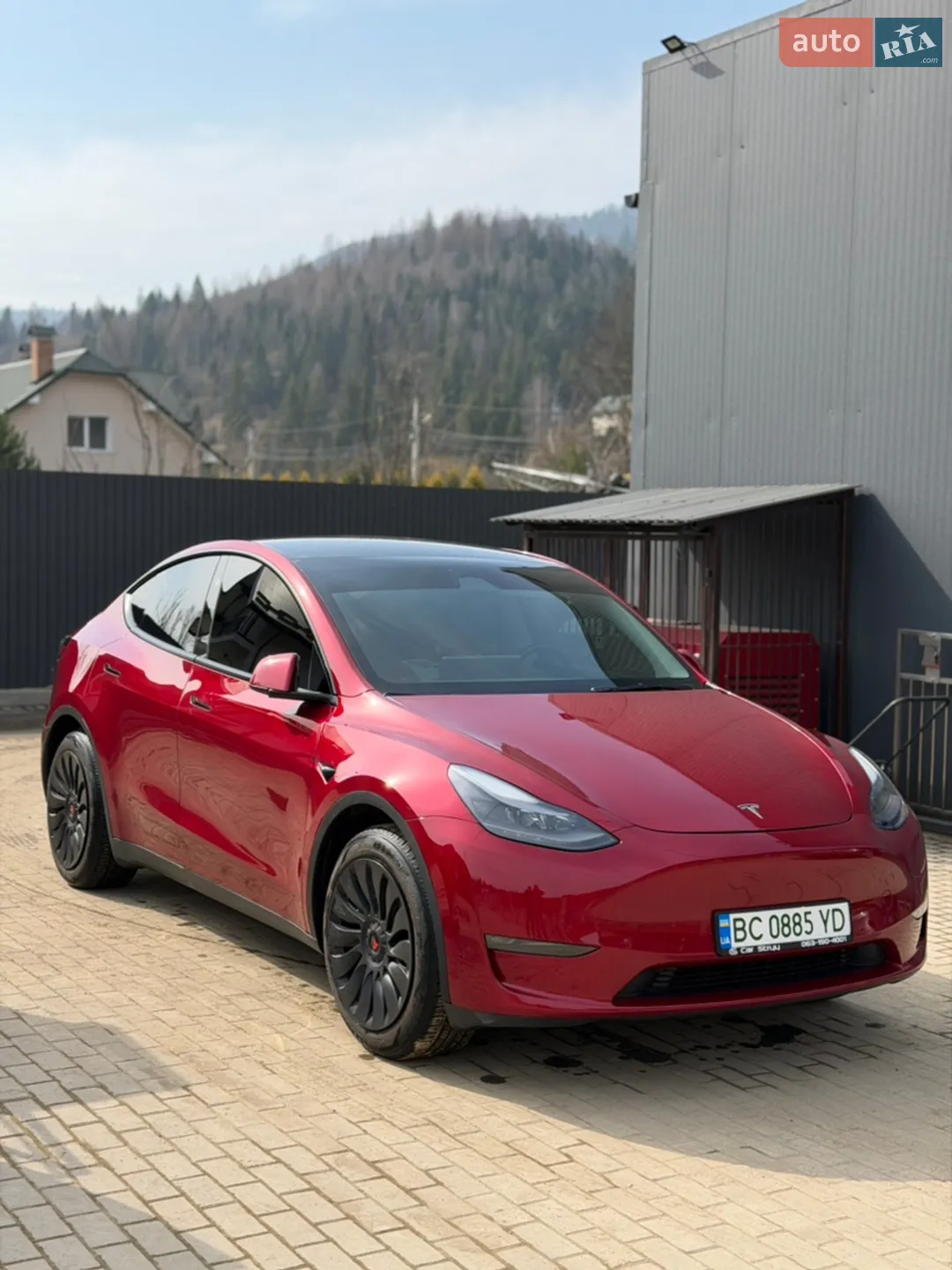 Tesla Model Y, 2024