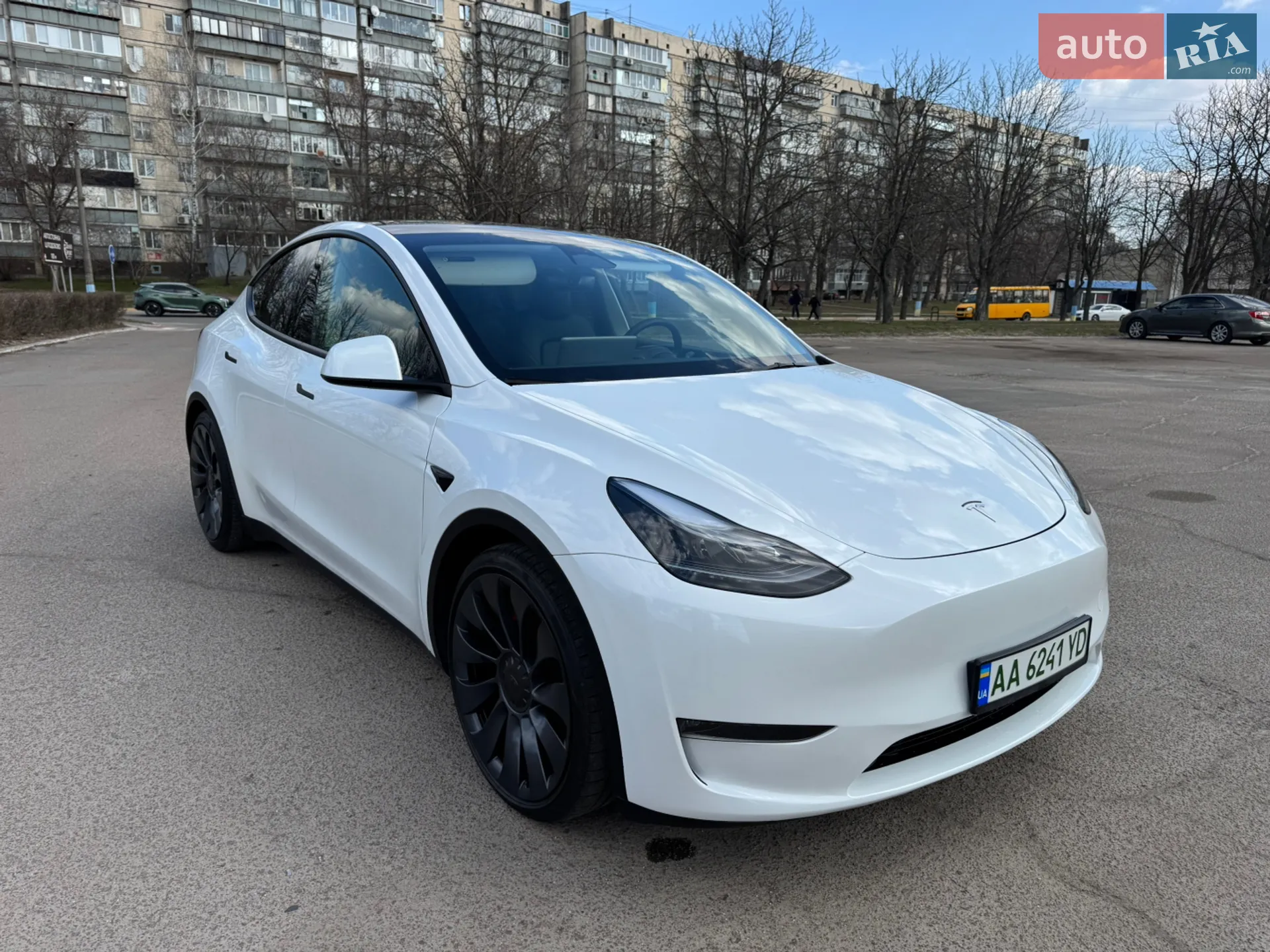 Tesla Model Y, 2023