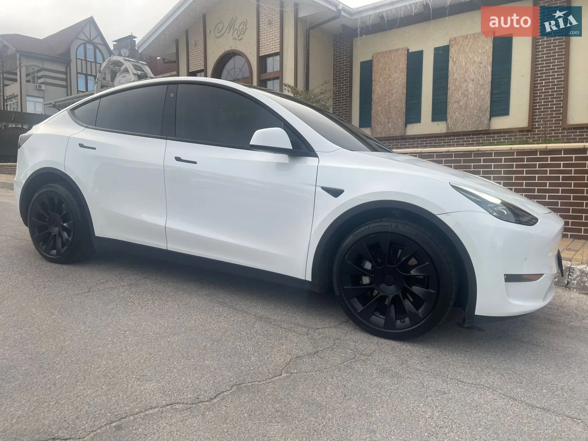 Tesla Model Y, 2022