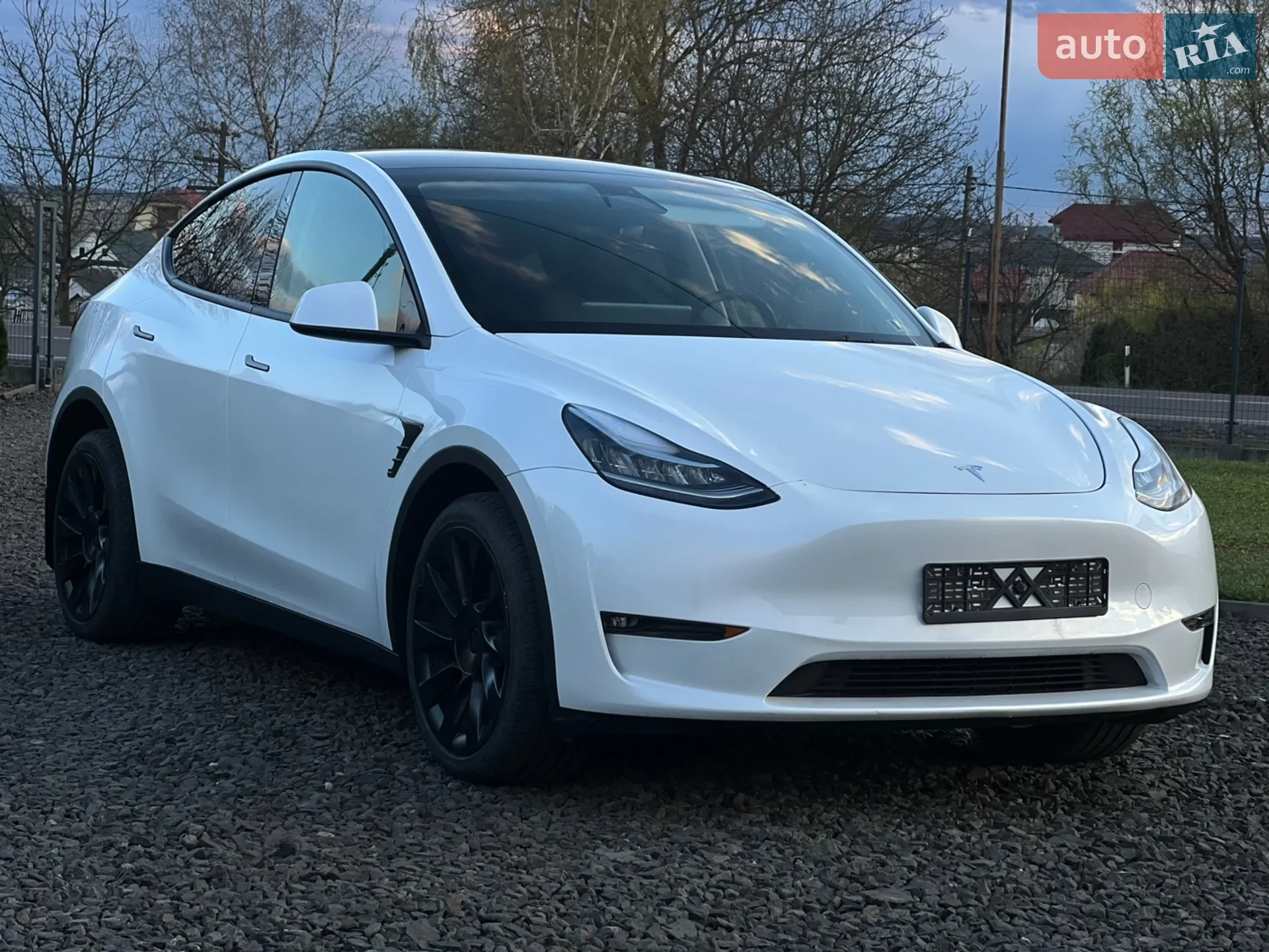 Tesla Model Y, 2023