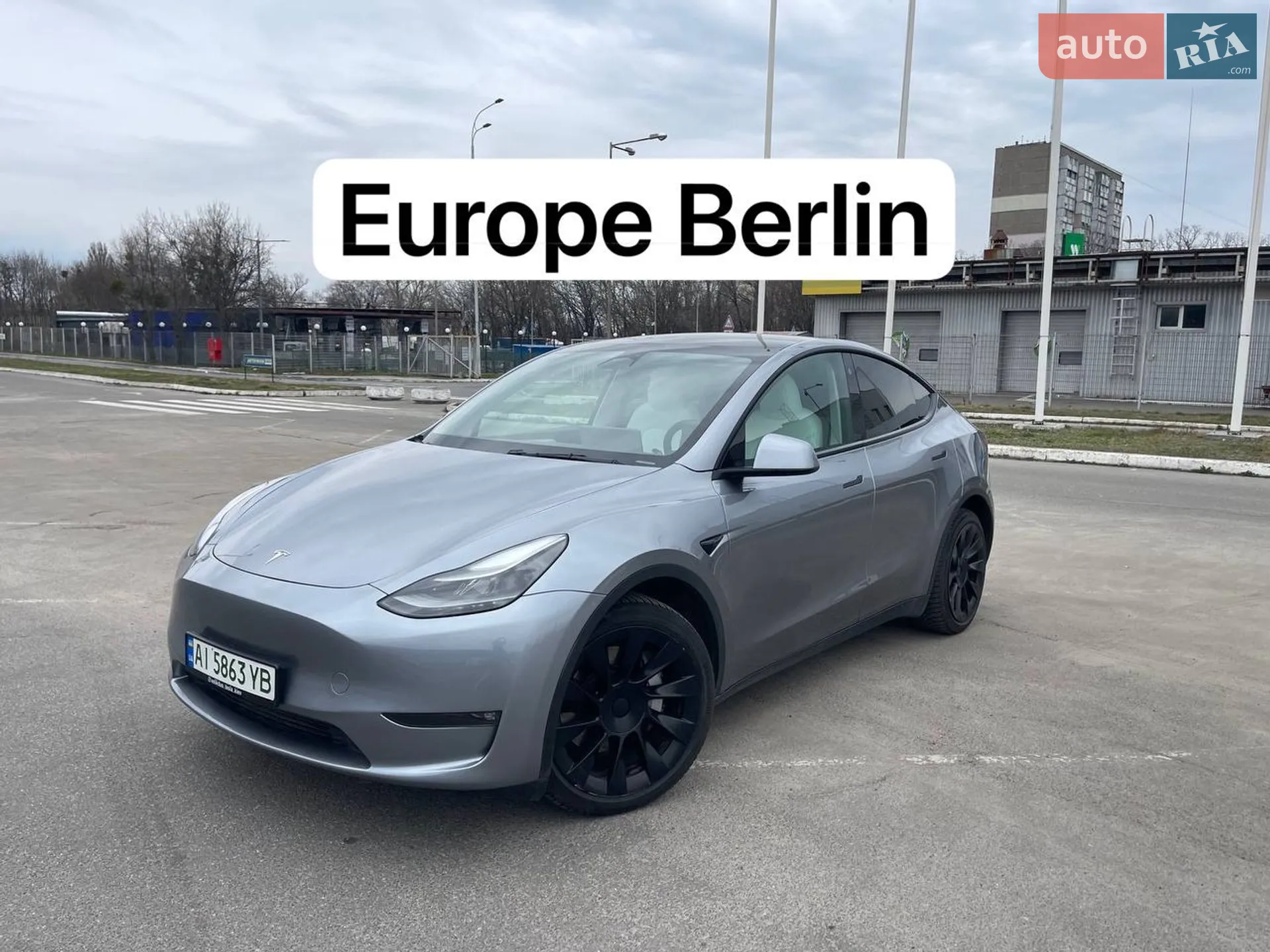 Tesla Model Y, 2024