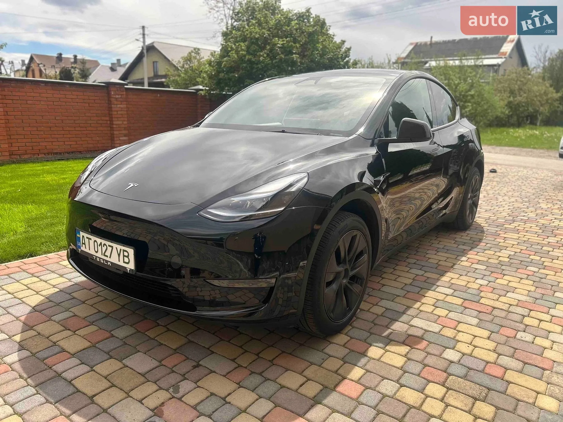 Tesla Model Y, 2024