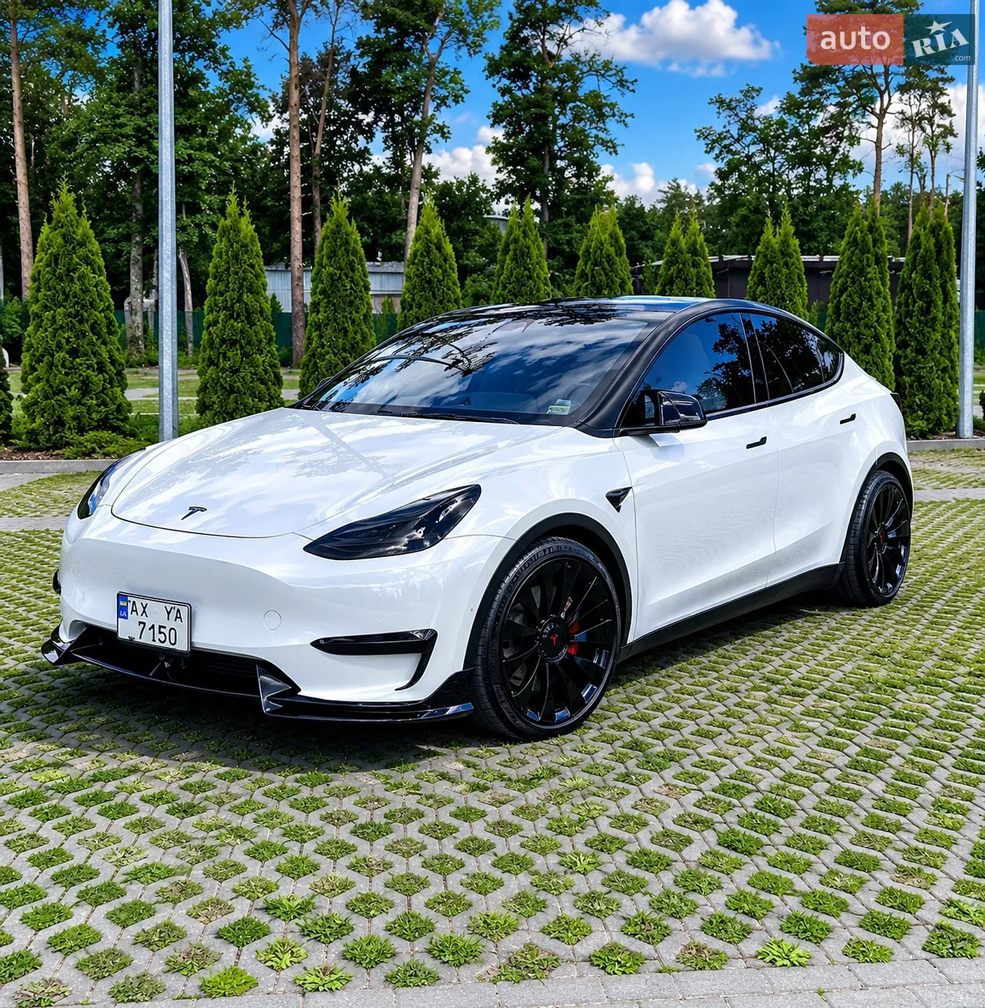 Tesla Model Y, 2022