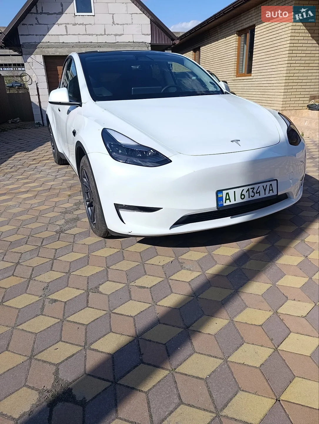 Tesla Model Y, 2025