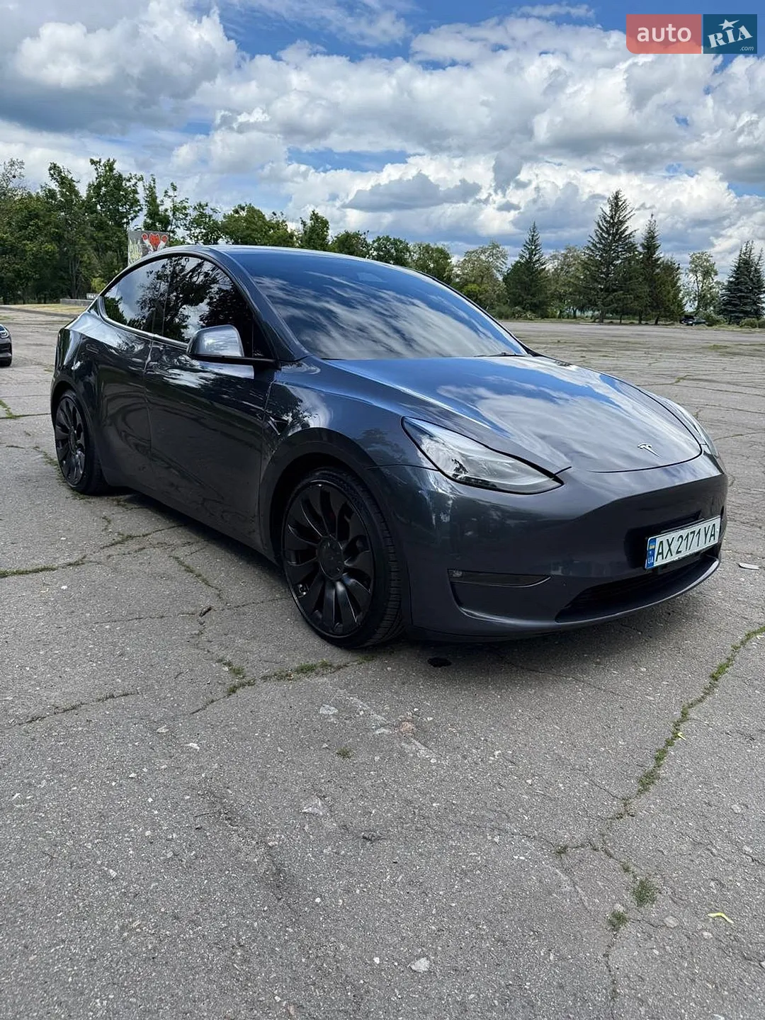 Tesla Model Y, 2023