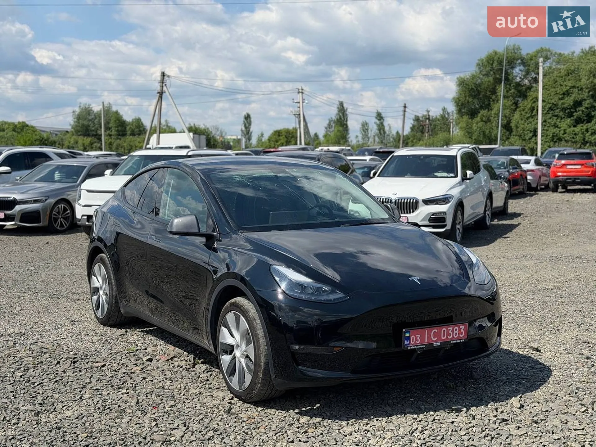Tesla Model Y, 2023