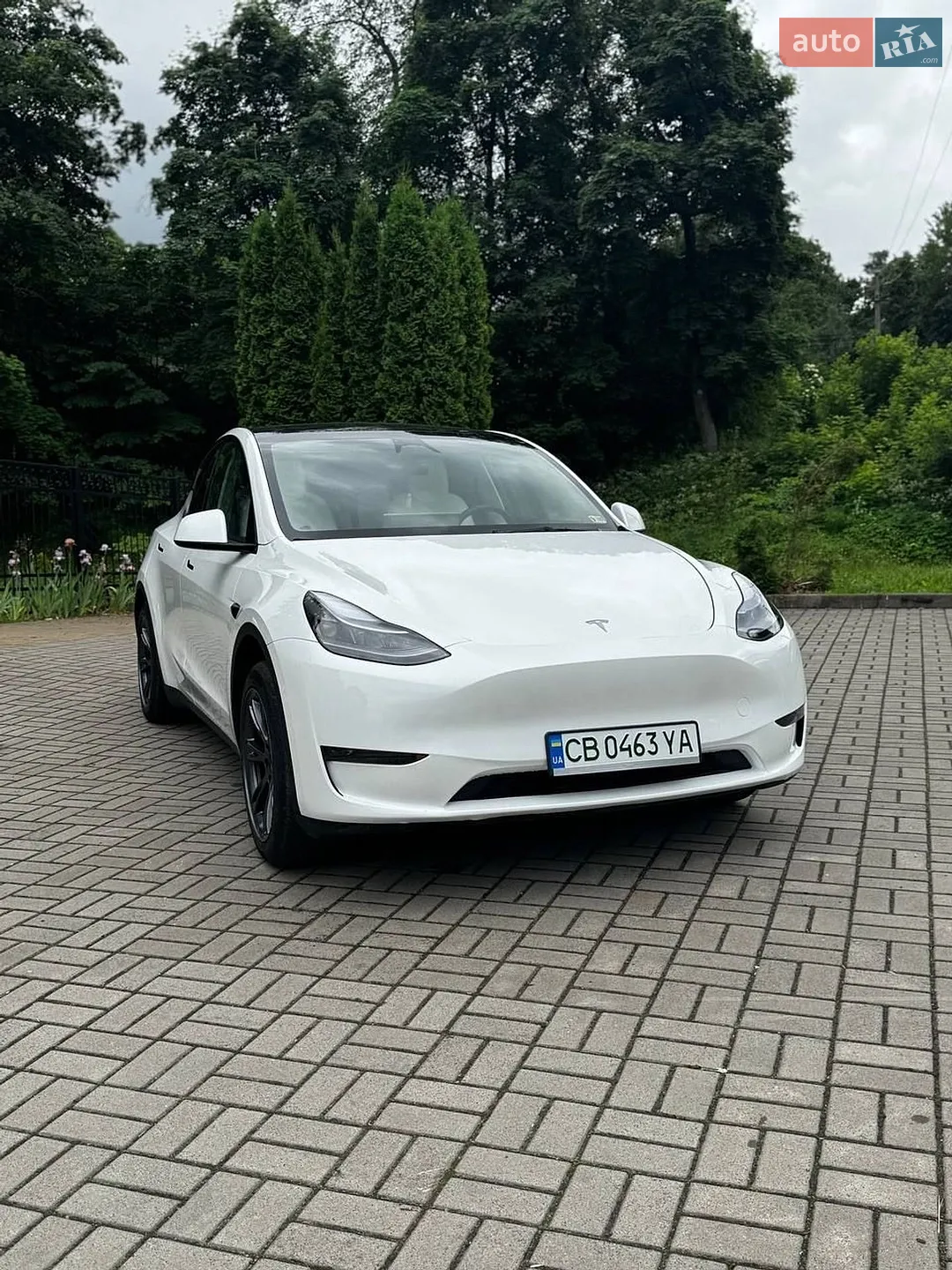 Tesla Model Y, 2024