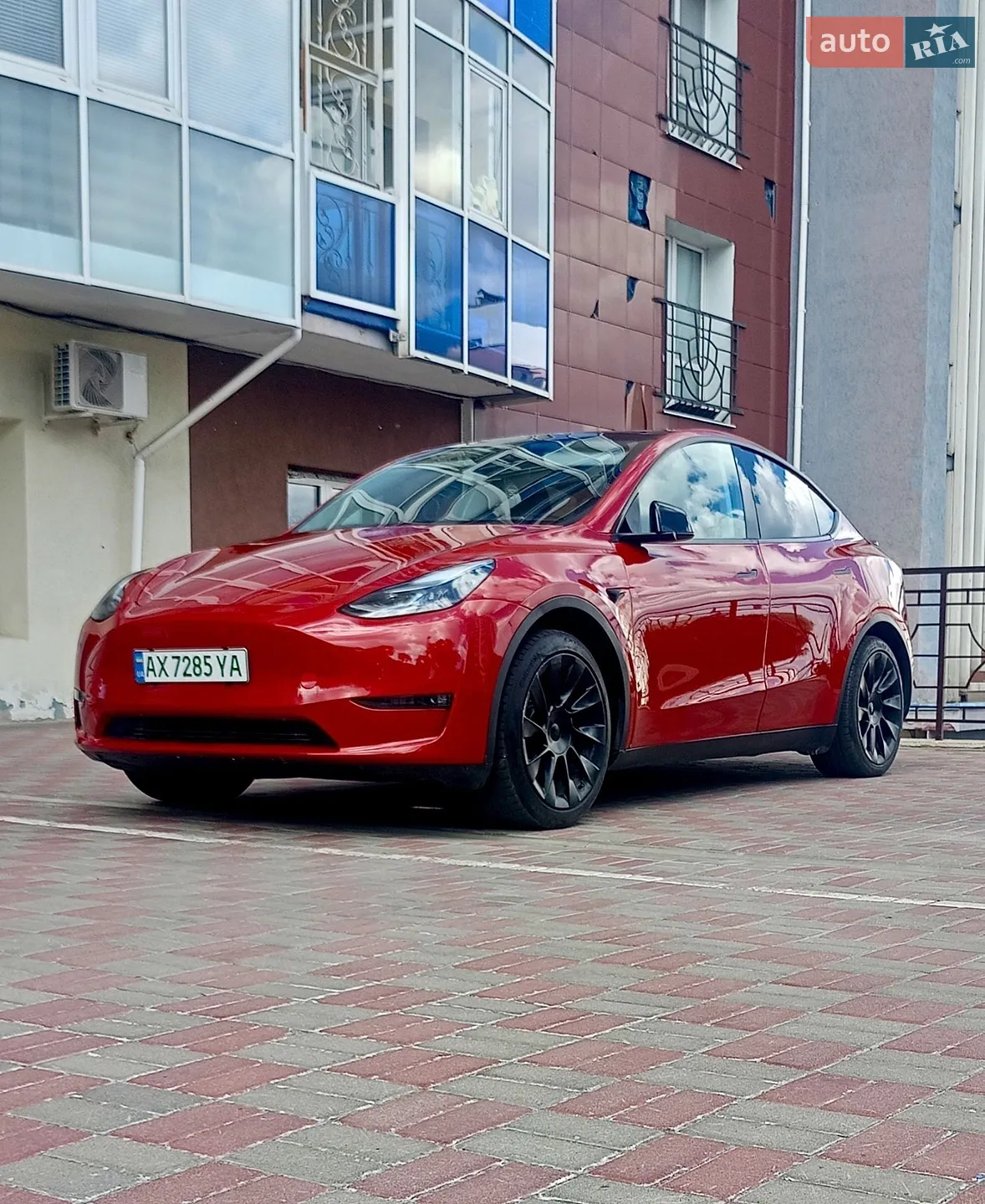 Tesla Model Y, 2024