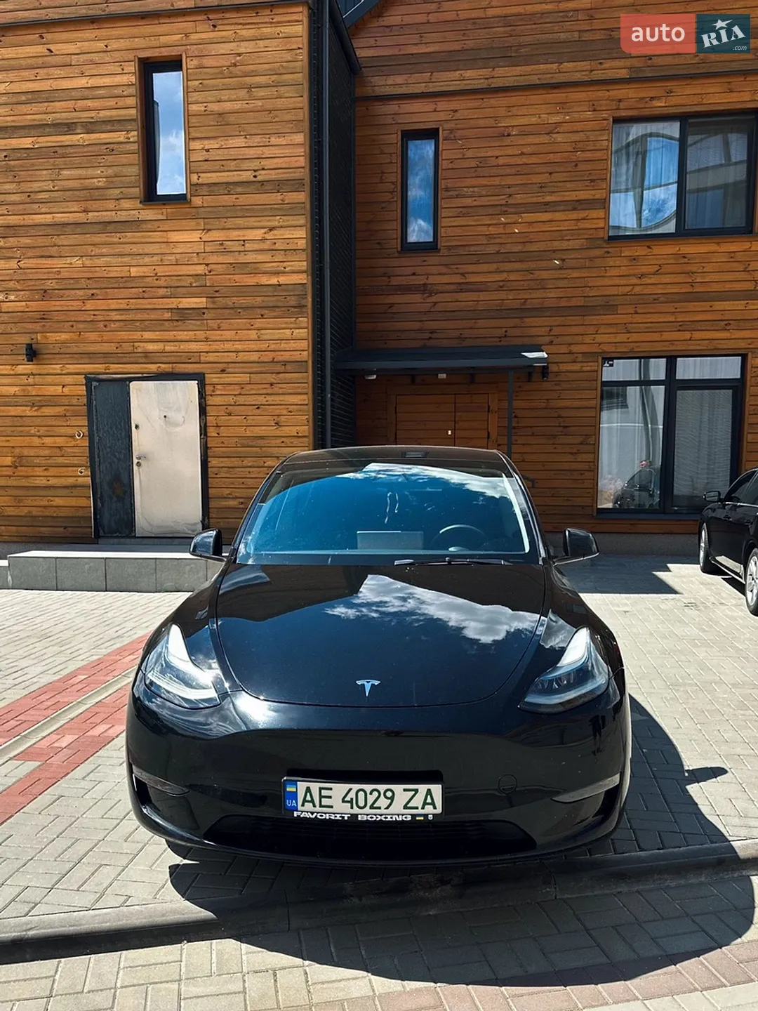 Tesla Model Y, 2022