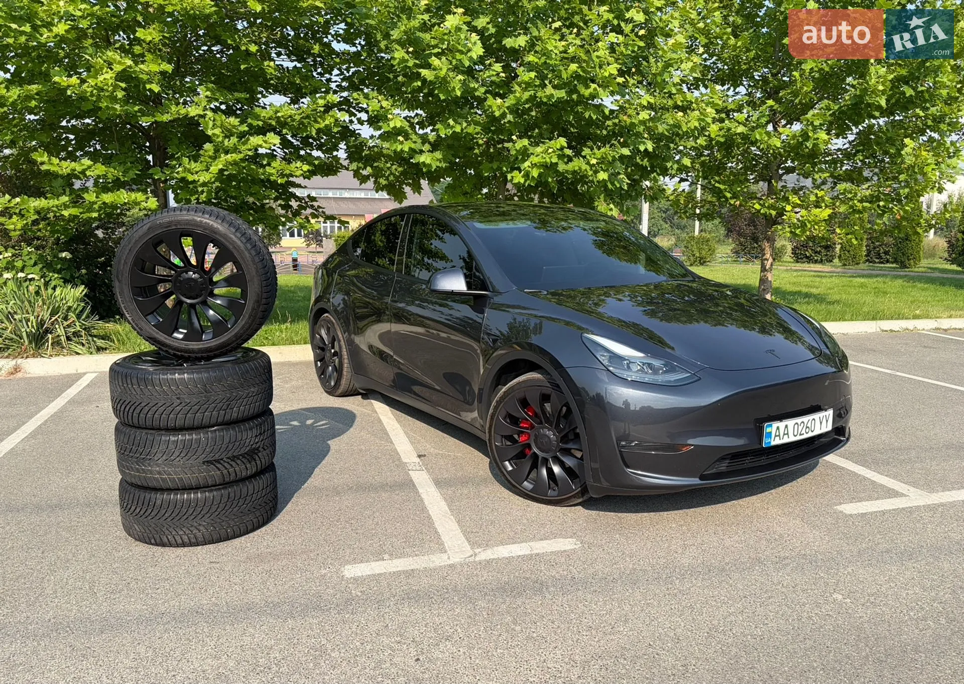 Tesla Model Y, 2024