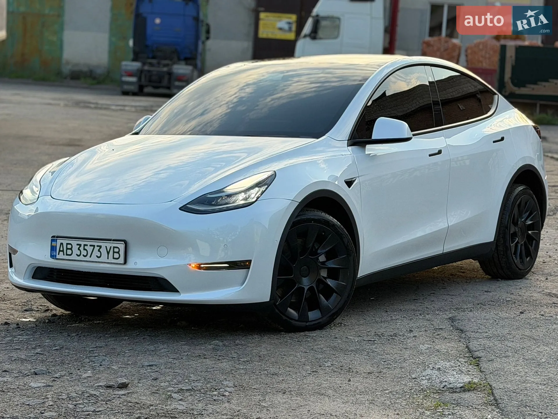 Tesla Model Y, 2022