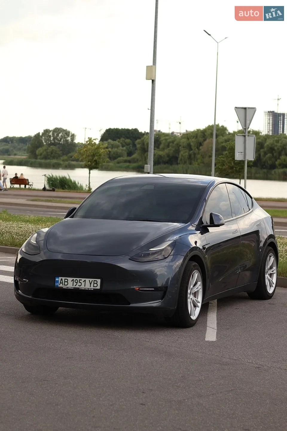 Tesla Model Y, 2022