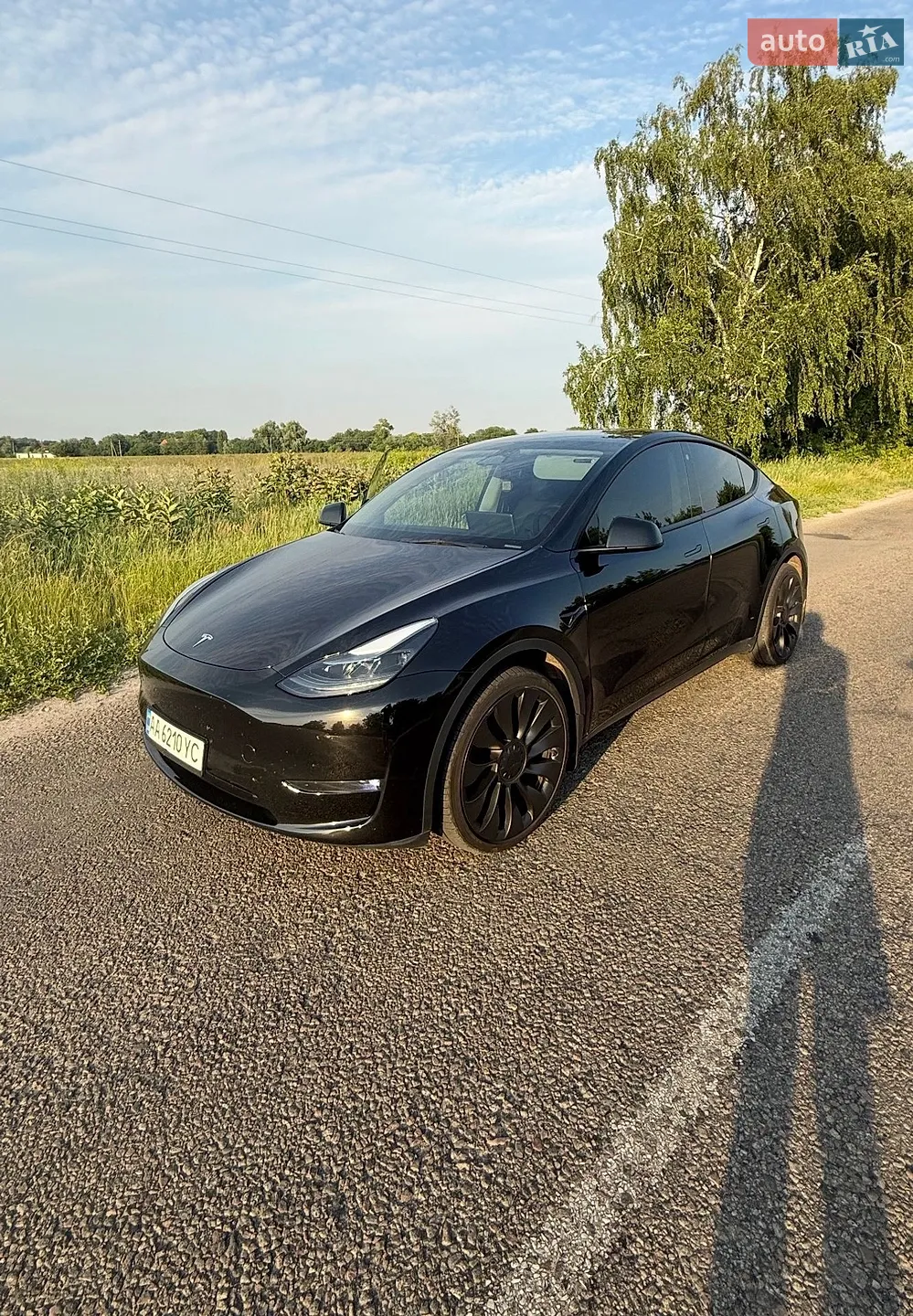 Tesla Model Y, 2023