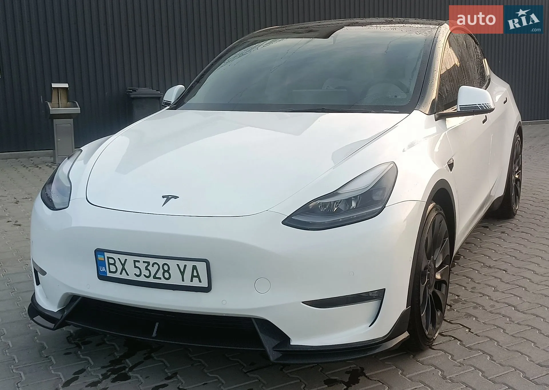 Tesla Model Y, 2022