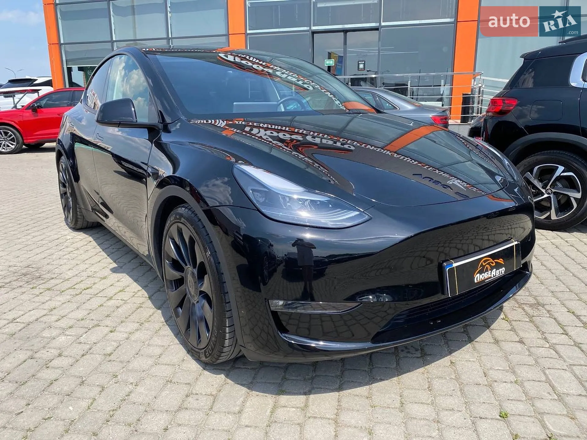 Tesla Model Y, 2024