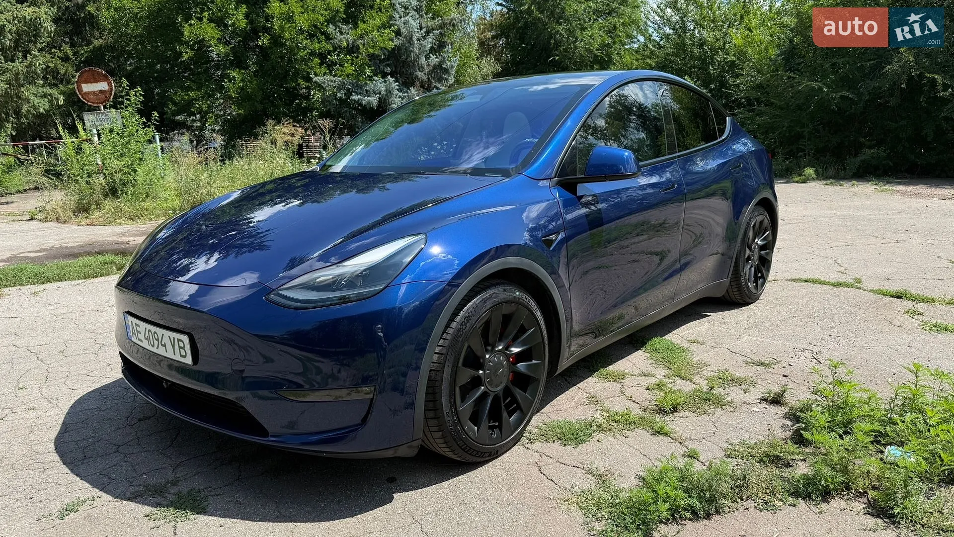 Tesla Model Y, 2023